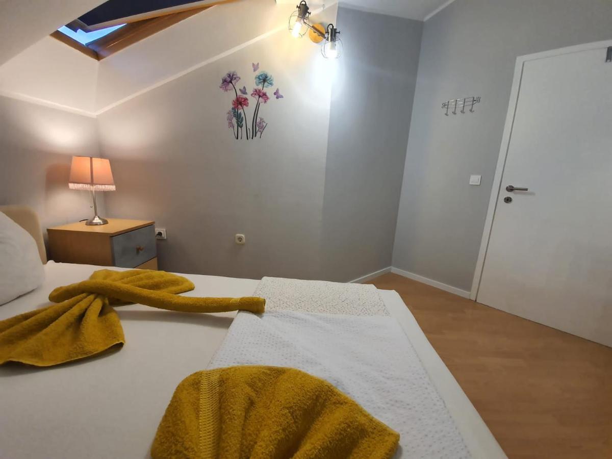 Apartment D Free Parking & Wifi, Walking Distance To Centrum Zadar Buitenkant foto