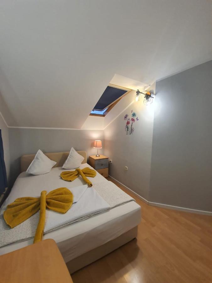 Apartment D Free Parking & Wifi, Walking Distance To Centrum Zadar Buitenkant foto