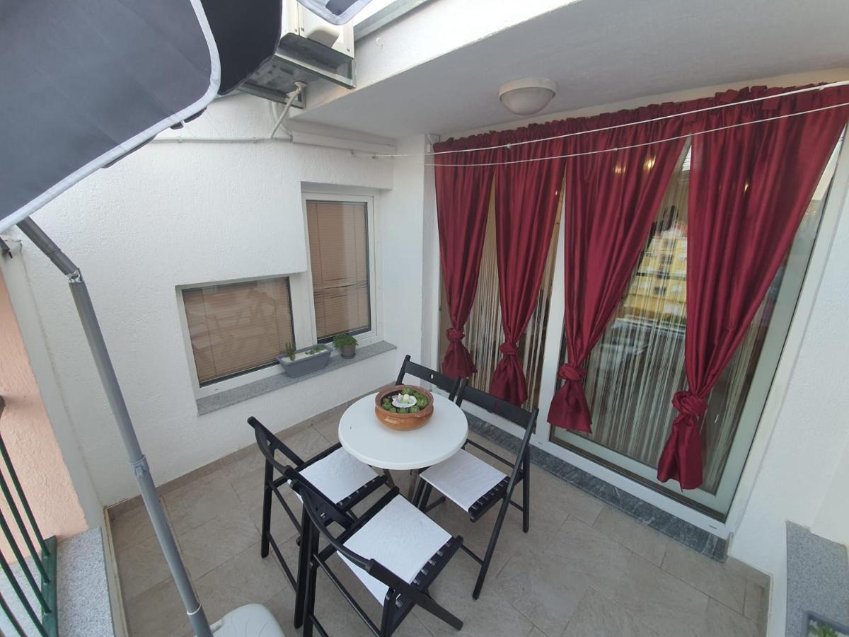 Apartment D Free Parking & Wifi, Walking Distance To Centrum Zadar Buitenkant foto